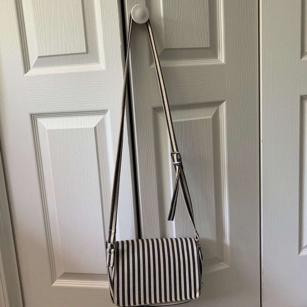 Purse - Picture 2 of 6